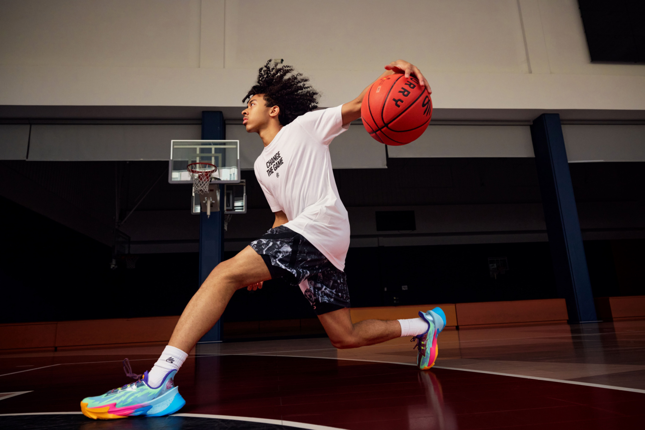 赛前体能课后，广厦男篮止住颓势备战意甲，赛场秩序良好，资深球员宣示担当的简单介绍